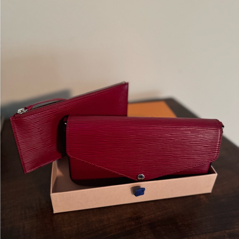 Louis Vuitton Felicie Pochette (Cherry Berry Epi Leather) - Picture 3 of 9